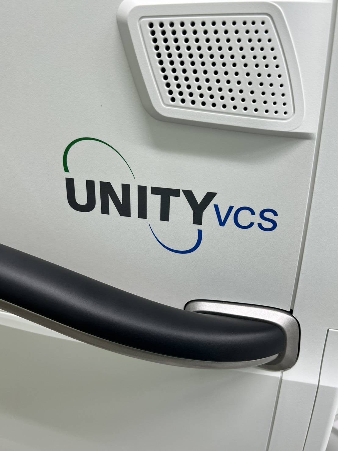 最新手術機器「Alcon UNITY VCS」