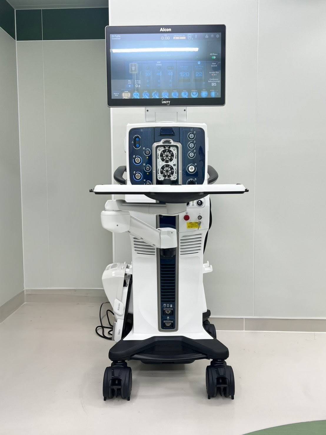 最新手術機器「Alcon UNITY VCS」｜愛甲石田ふじた眼科｜伊勢原市・眼科・各種日帰り手術対応・小児眼科