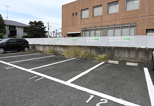 当院のプレートがある位置をご利用ください