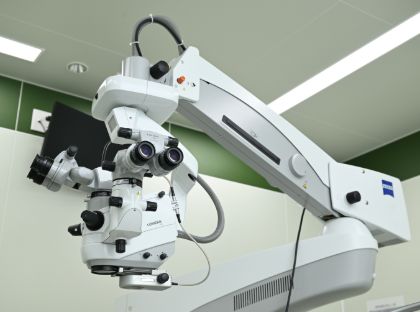 手術顕微鏡 OPMI Lumera 700
