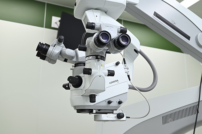 手術顕微鏡